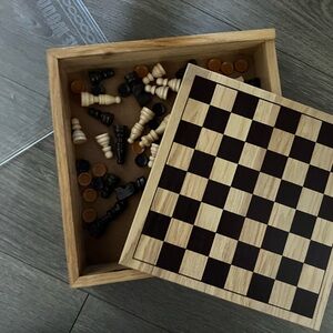 Wooden Chess Set with Black and Brown Pieces